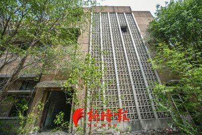 濟南六大國棉廠只剩一家待拆遷,廠內板報清晰可見